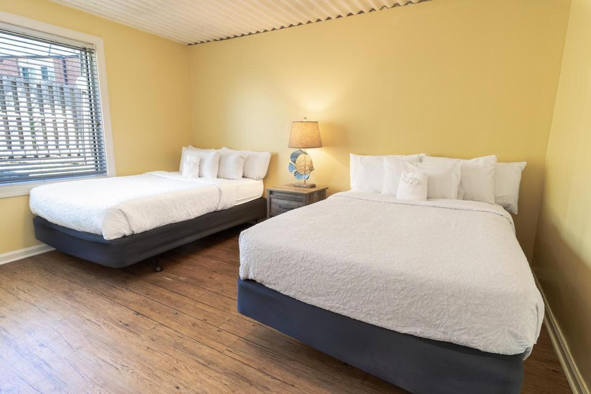 Two Bedroom Villa Sleeps 6 Has 2 Queen And 1 King Pawleys Island Exterior foto